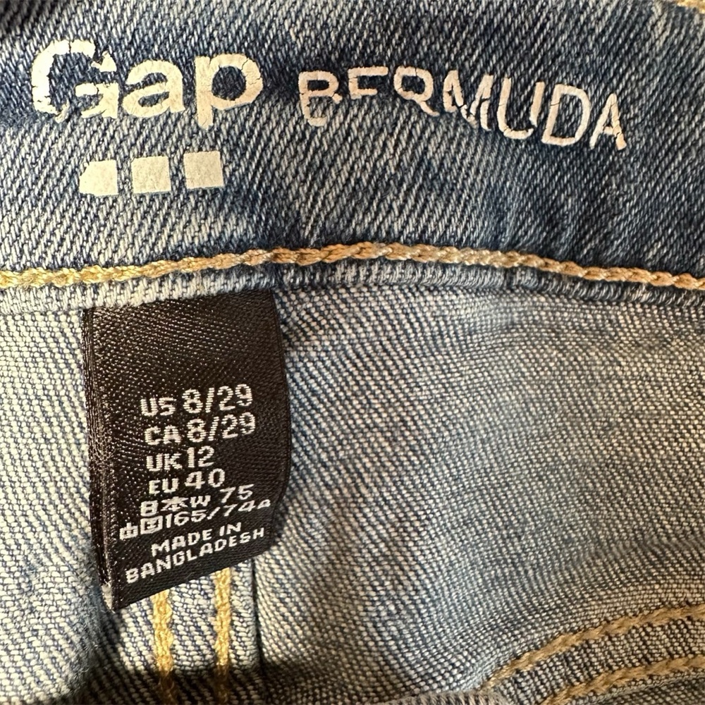 GAP Distressed Blue Denim Cuffed Bermuda Shorts- Women’s Size 8 - Picture 11 of 13